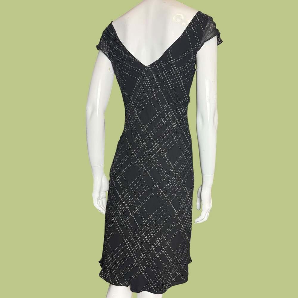 Vtg BCBGMAXAZRIA Black Beaded Flower Cap Sleeve Midi Dress - Picture 5 of 8